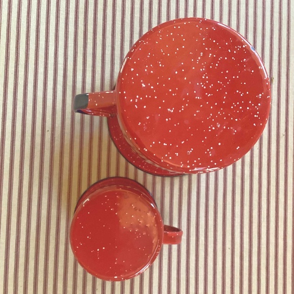 Enamelware 2 Cups Red Speckle w Blue - Picture 3 of 5